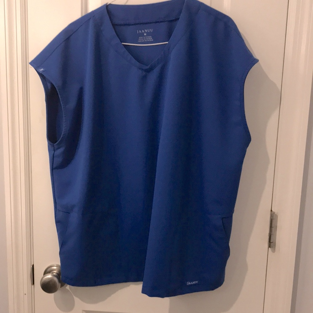 Jaanuu Royal Blue 2-pocket cap sleeve top size M